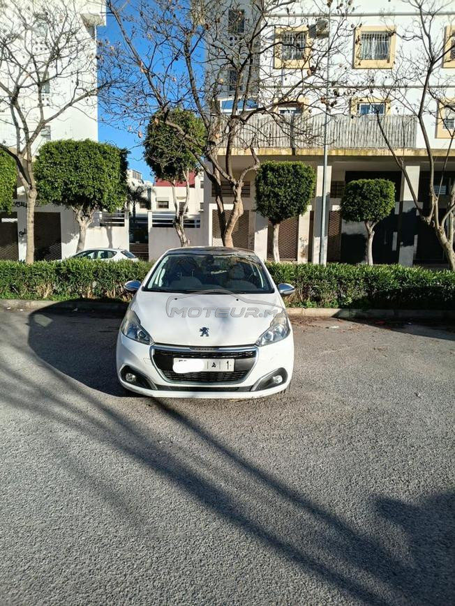 Peugeot 208 Diesel white edition 2017 à Rabat