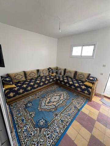 Studio meublé à louer à Castilia pour filles