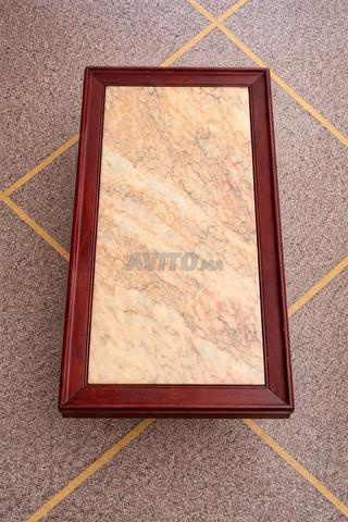 طاولة قهوة من الخشب الصلب مع سطح من الرخام - 2