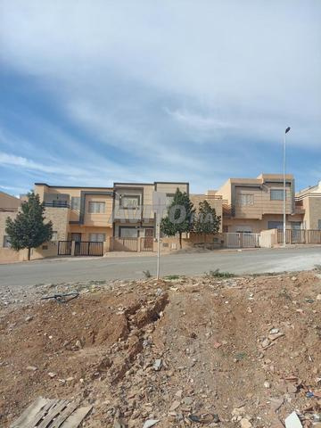 Terrain commercial titré Berkane - 2