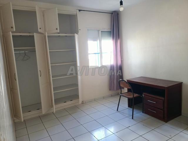 Chambre dans appartement meublé fille