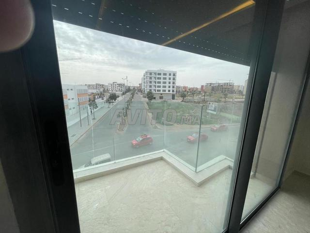 Studio vide à louer près du CFC - 2