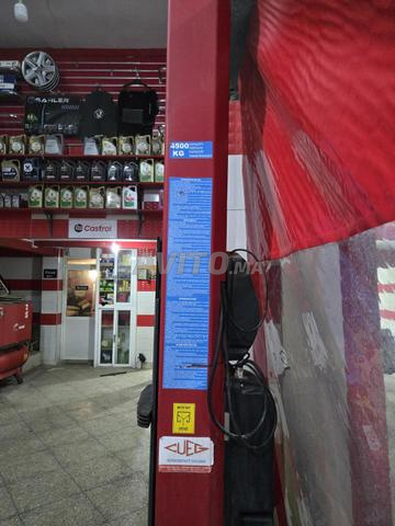 Pont élévateur presque neuf - 2