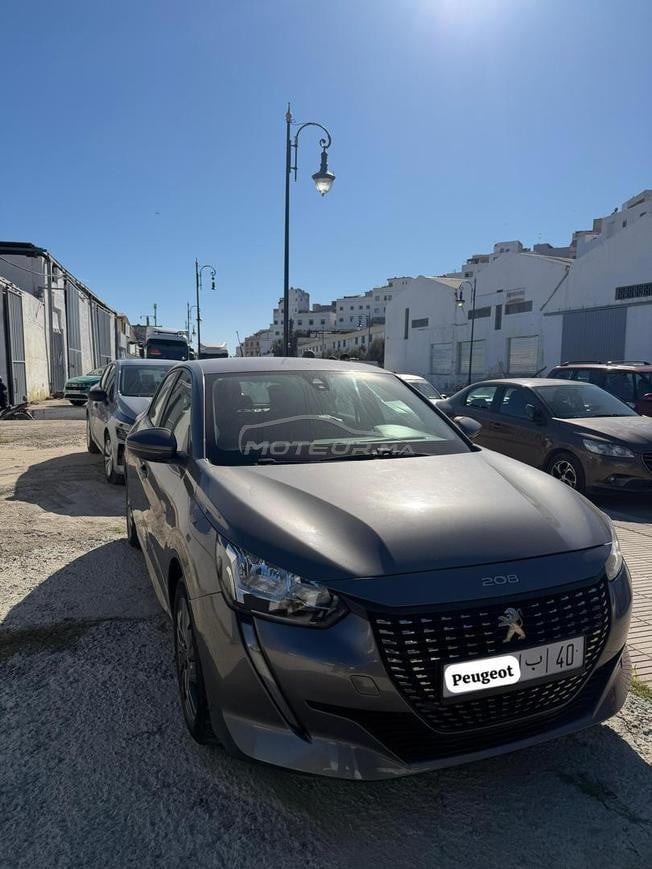 Peugeot 208 Diesel Automatique 2021 à Tanger
