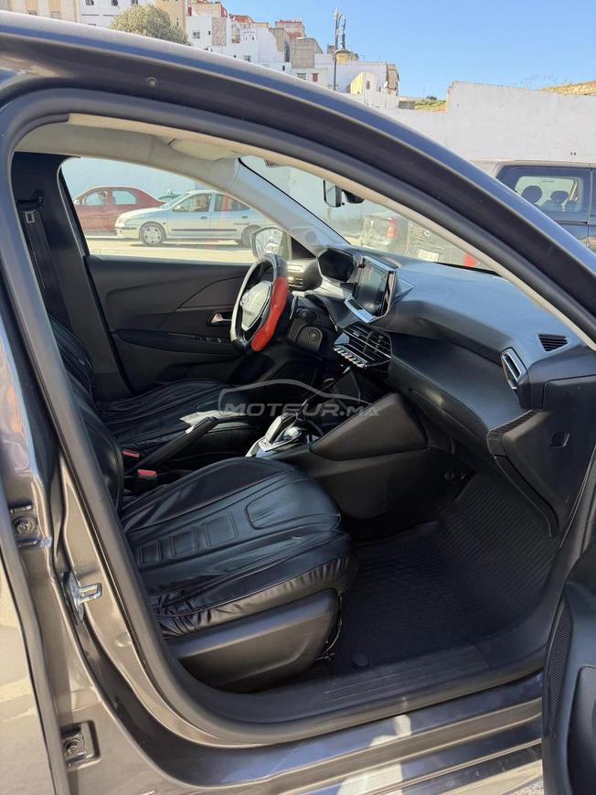 Peugeot 208 Diesel Automatique 2021 à Tanger