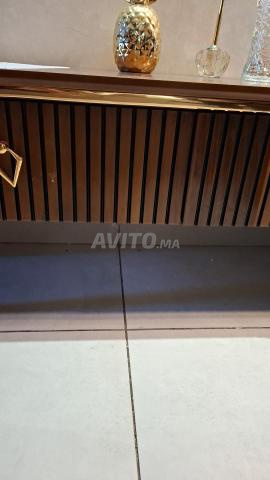 Meuble TV et table - 2