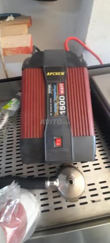 محول احترافي بقوة 1500 واط، لا يزال نظيفًا وجيدًا