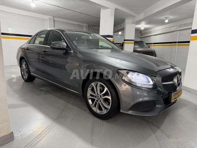 Mercedes-Benz 200 Diesel Automatique 2018 à Rabat