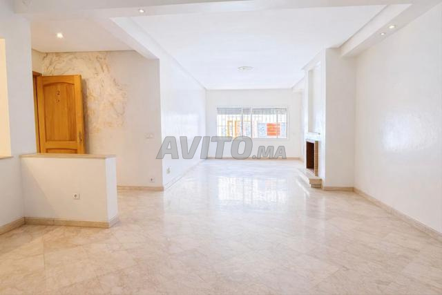 Duplex à louer avec terrasse ensoleillée