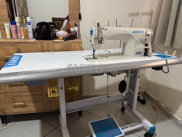 Machine à coudre - 2