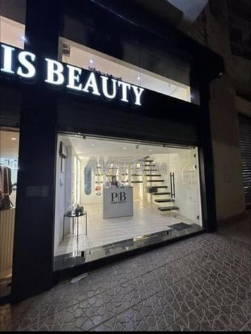 LOCAL COMMERCIAL À LOUER – 2 NIVEAUX - 2