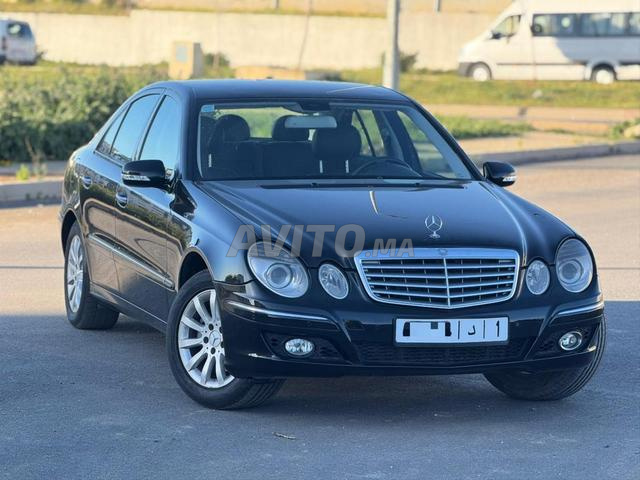 Mercedes E200 automatique 2007 dédouane 2012 - 2