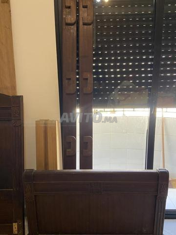 سرير عتيق من الخشب الصلب المنحوت - 2