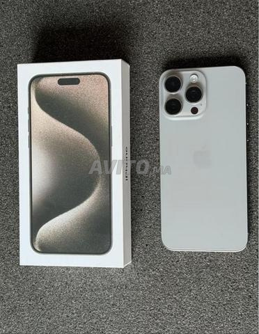 iPhone 15 Pro Max 256Go Titane - 2