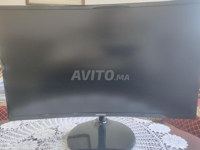 Moniteur Samsung incurvé 27'' Noir - C27F390