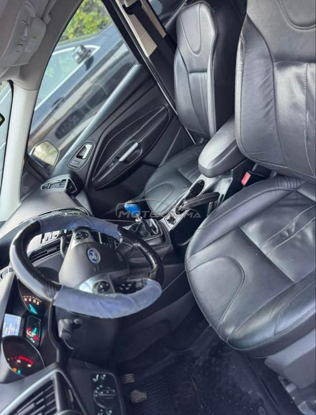 ford kuga titanuim 