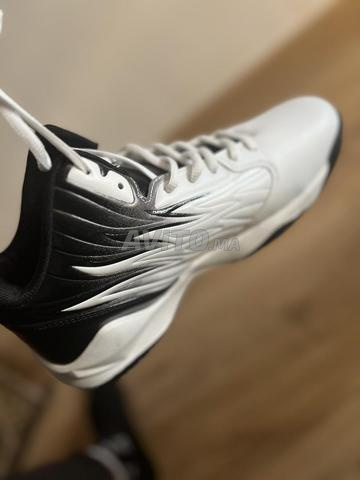 Baskets neuves taille 43 - 2