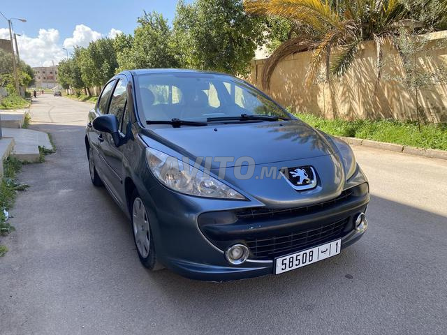 Peugeot 207 Essence Manuelle 2006 à Meknès - 2