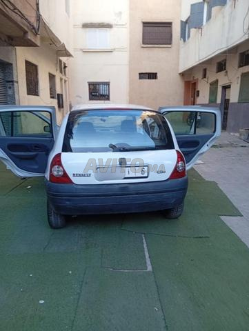 Renault Clio Modèle 2000 - 2