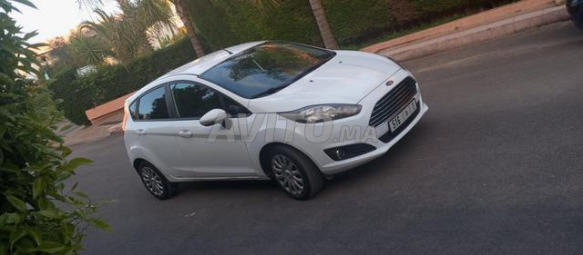 Je mets en vente ma Ford Fiesta Trend Plus