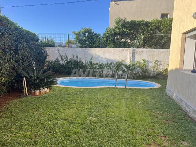 Villa meublée avec piscine à louer – Dar Bouazza