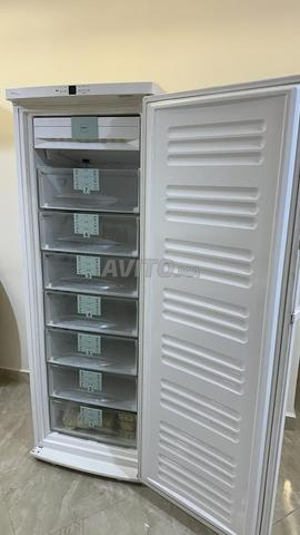 Réfrigérateur vertical en bon état à vendre - 2