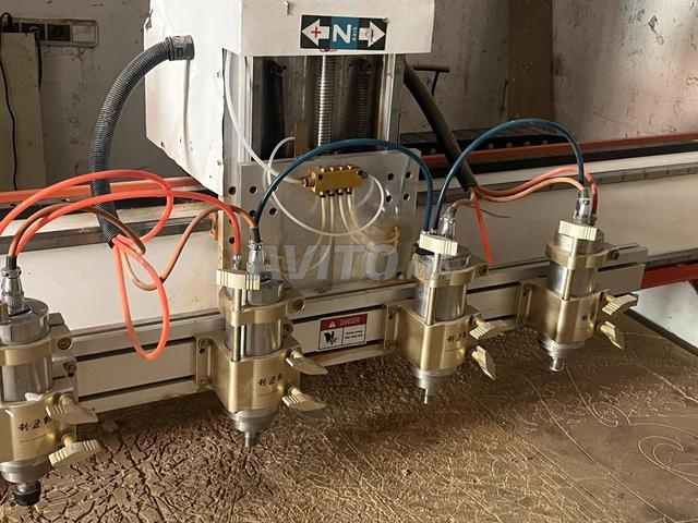 Machine CNC propre. Tout fonctionne. - 2