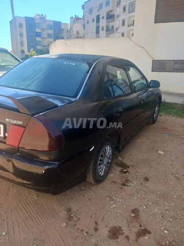 Voiture essence, taxe 650 dh... besoin de peinture - 2