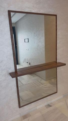 مرآة مع طاولة جانبية - 2