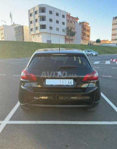 Peugeot 308 Diesel, Fin 2017, Tout Options - 2