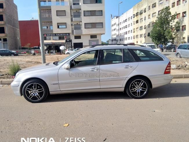 بيع سيارة من نوع مرسيدس
