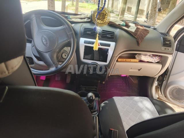 كيا بيكانتو سيارة نظيفة جداً - 2