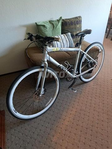 Scott sub, bon état, prix raisonnable, non négociable - 2