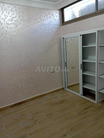 Appartement de luxe à louer dans une villa à Al Mountazah près d'Ataqadou