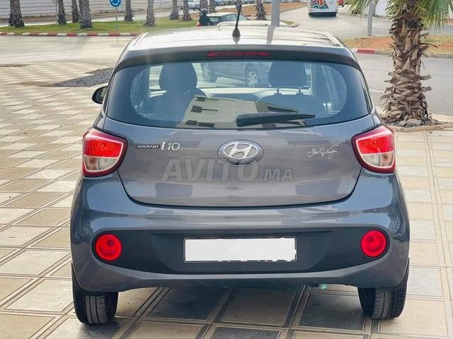 HYUNDAI I10 ESSENCE AUTOMATIQUE - 2