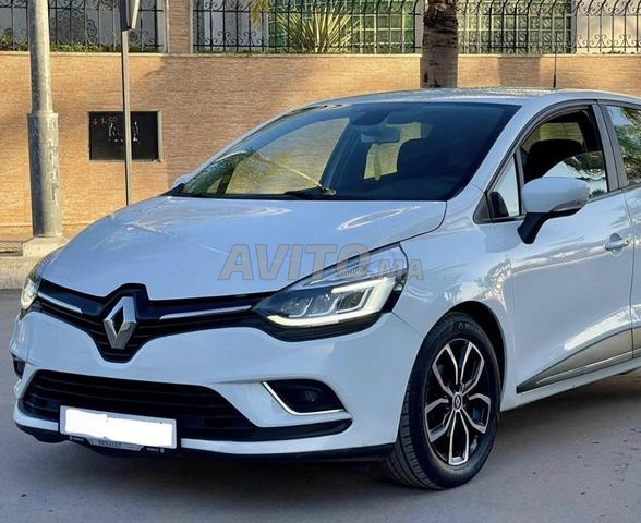 Renault Clio Diesel Automatique 2019 à Rabat - 2