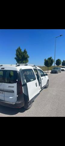 داسيا دوكر ديزل يدوية 2017 في طنجة