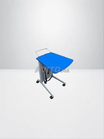 Chariots et dessertes d’atelier informatique