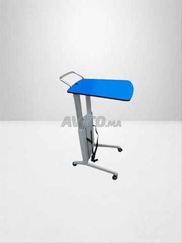 Chariots et dessertes d’atelier informatique