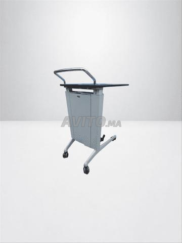 Chariots et dessertes d’atelier informatique
