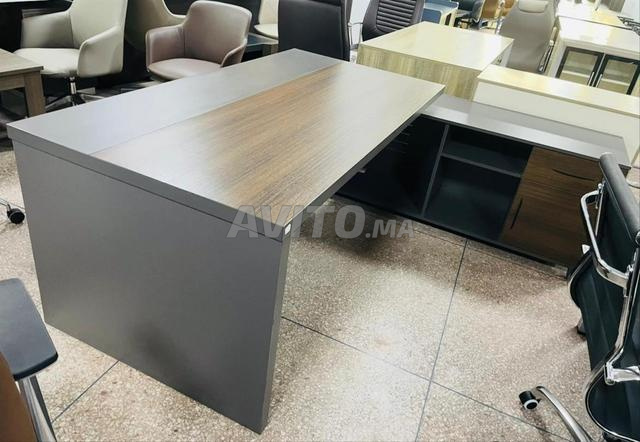 Bureau présidentiel\table de réunion\comptoir - 2