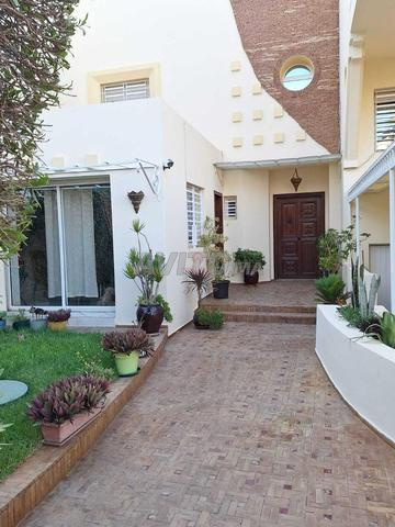 بيع فيلا 7 غرف بمساحة 318 متر مربع في الدار البيضاء