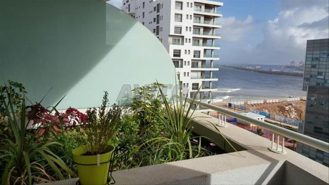 Studio à louer à Casablanca Marina vue mer 8ème étage