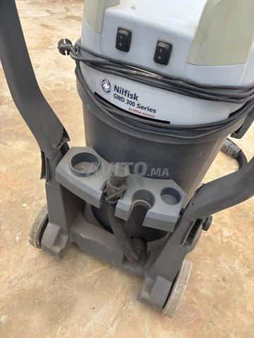 Aspirateur eau et poussière Nilfisk GWD300S