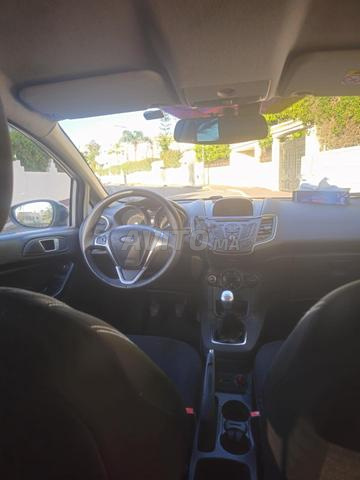 Ford Fiesta Diesel Manuelle 2015 à Rabat - 2
