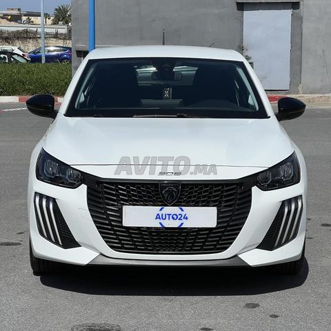 Peugeot 208 Diesel Manuelle 2024 à Casablanca - 2
