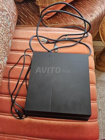 PS4 CUH-1216A تعمل بشكل جيد بسعر مناسب - 2