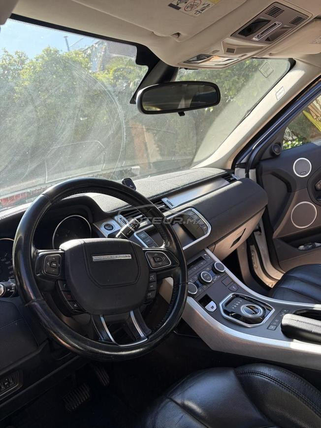 range rover évoque en tres bon etat 