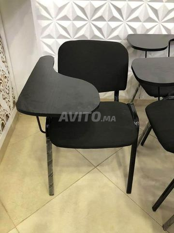 Chaise avec Écritoire – كرسي دراسي مريح 📚