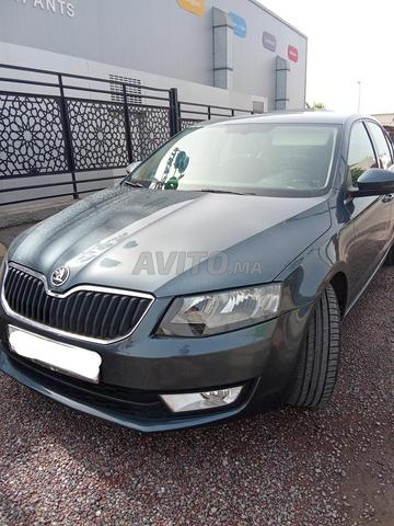 سكودا أوتوماتيك عامرة يد واحدة طلاء واحد - 2